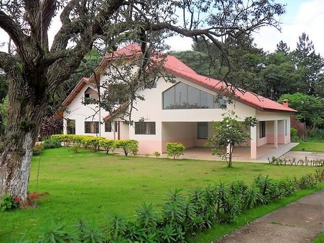#145 - Casa para Locação em Cotia - SP - 2